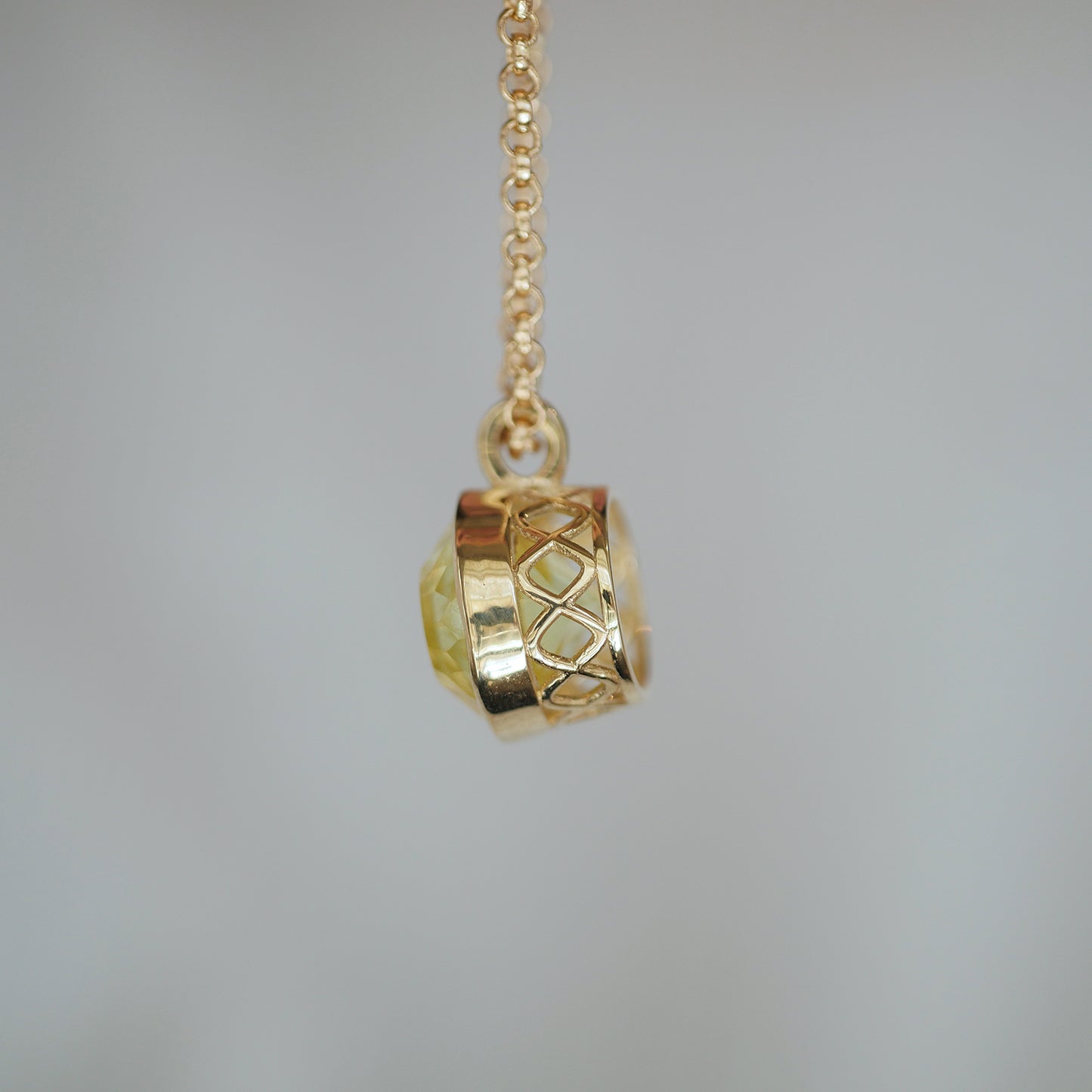 Custom 16" Bezel East West Pendant