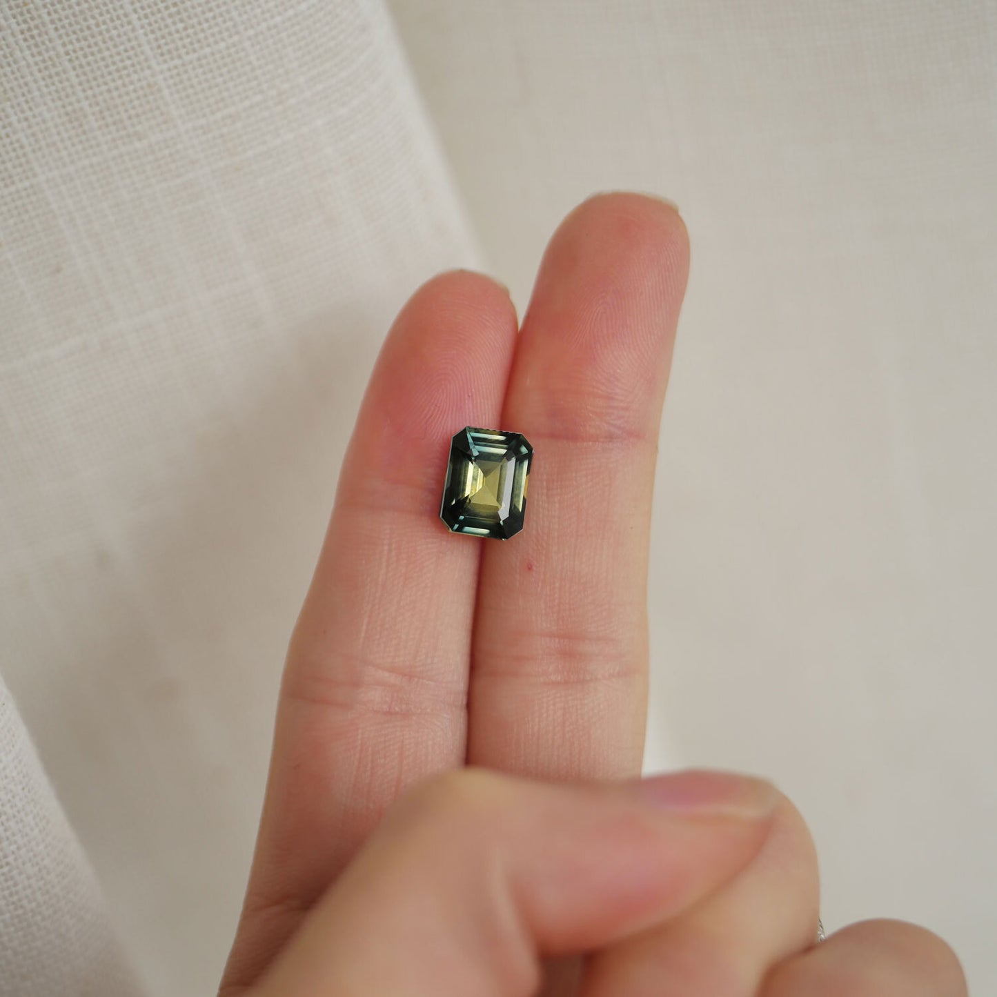 3.66 ctw Emerald Cut Bi-Color Yellow Teal Green Sapphire