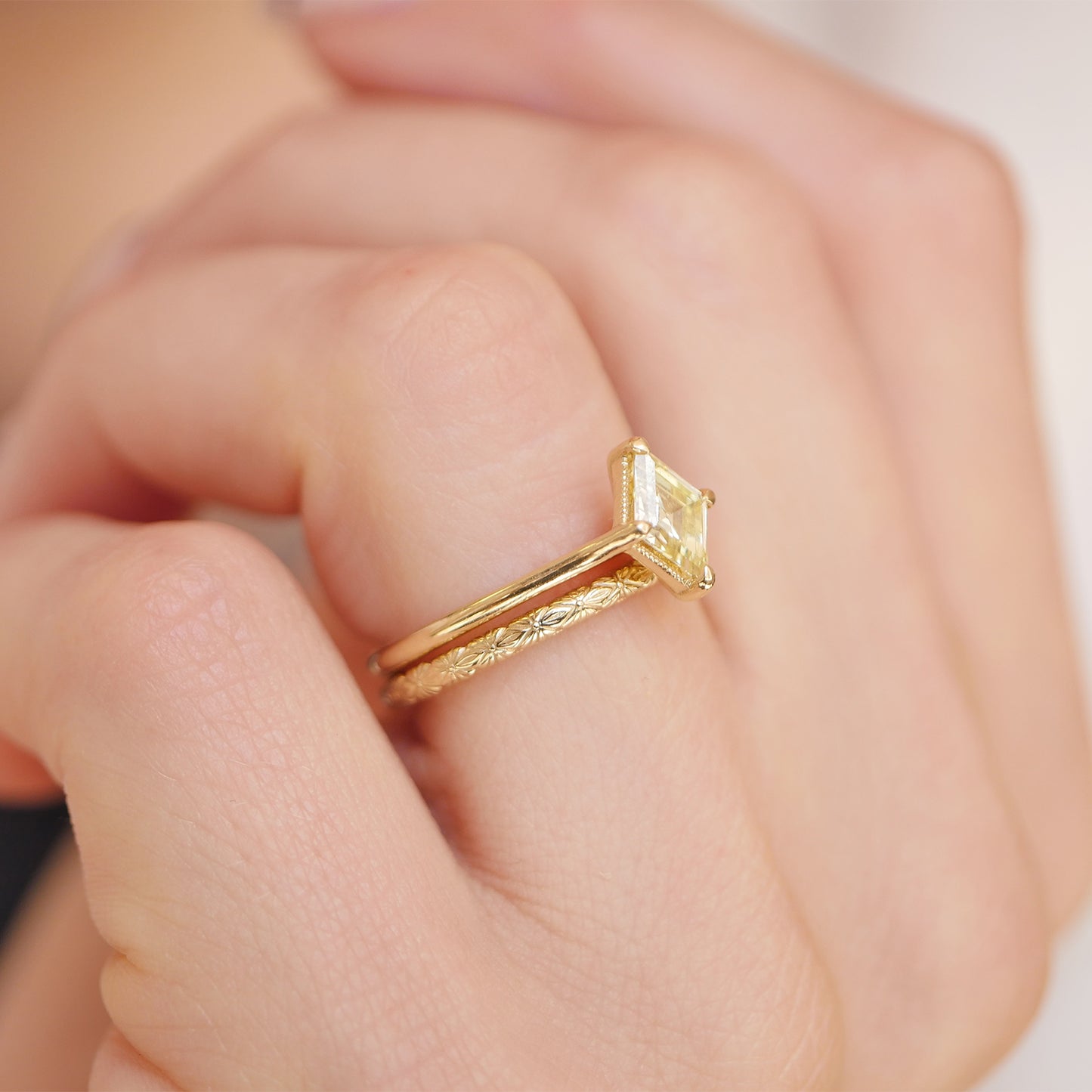 Delicate Deco Floral Band