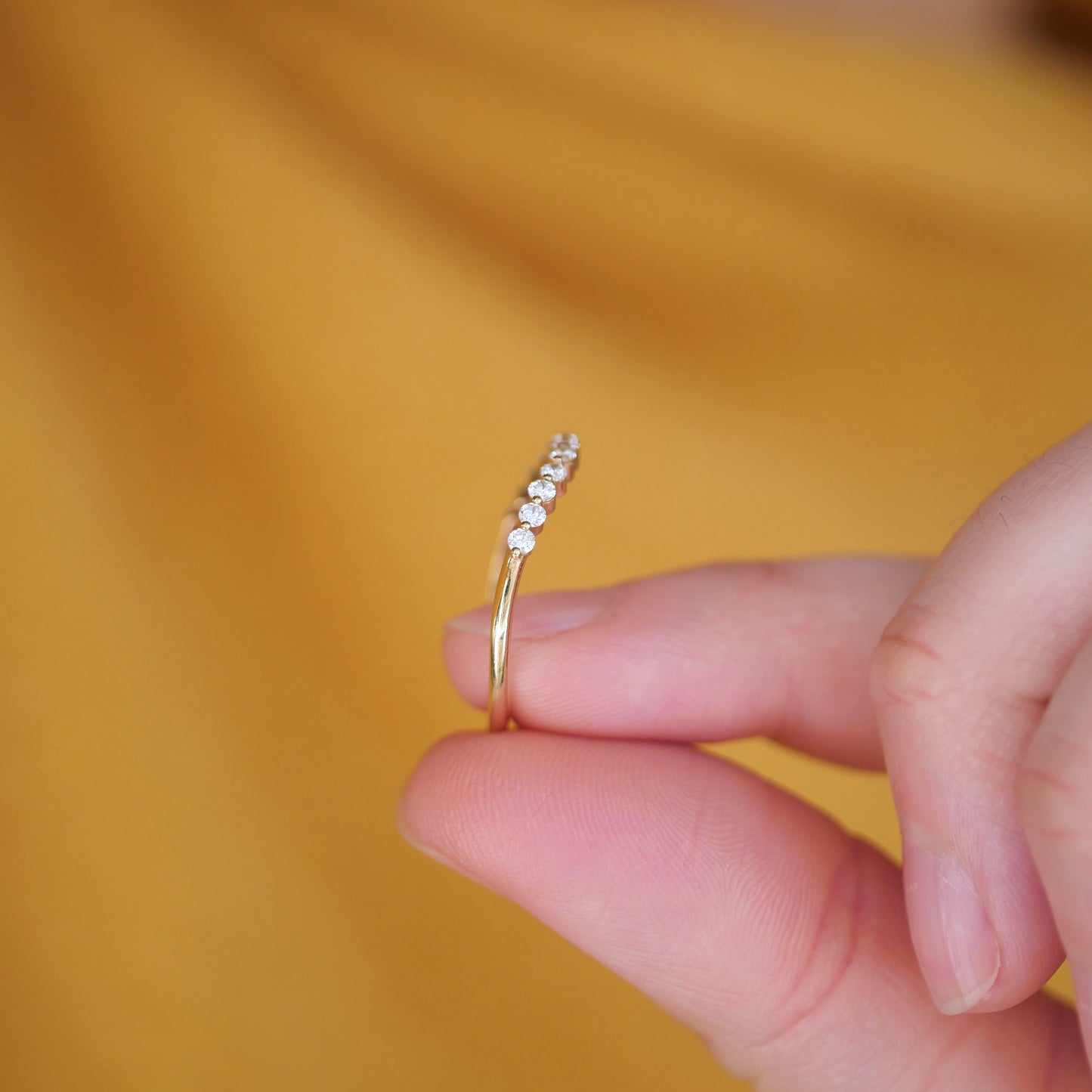 Floating Diamond Contour Band