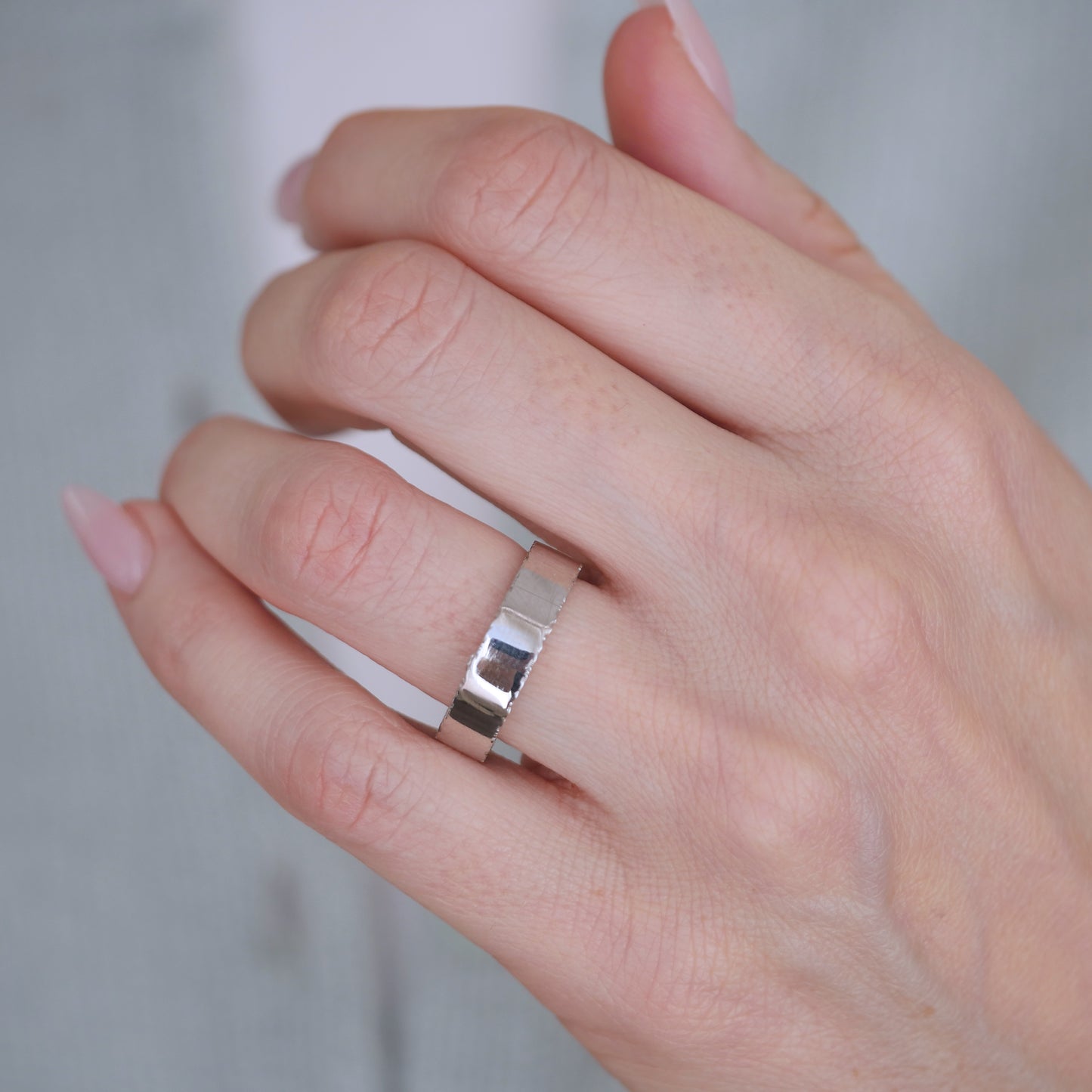 Men's Elsa Engraved Wedding Band