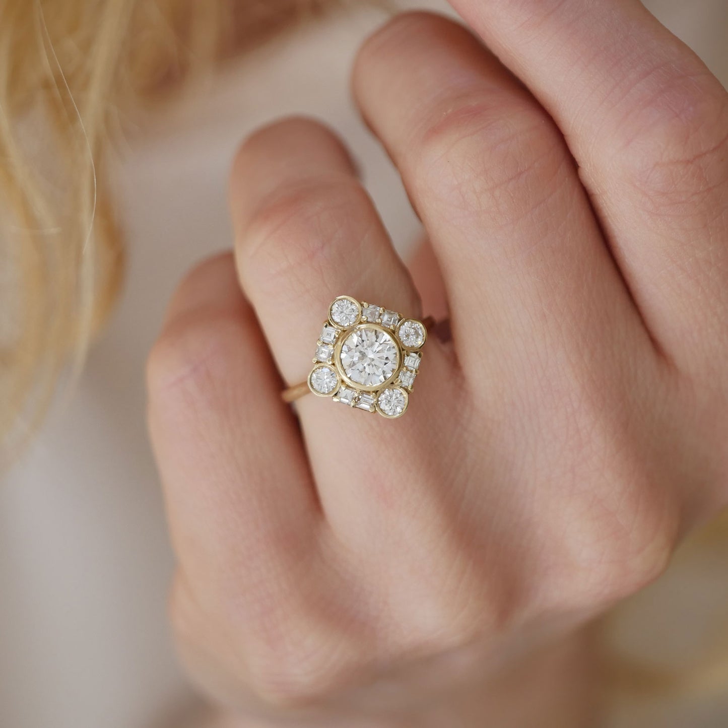 Round Bezel Diamond Mosaic Ring