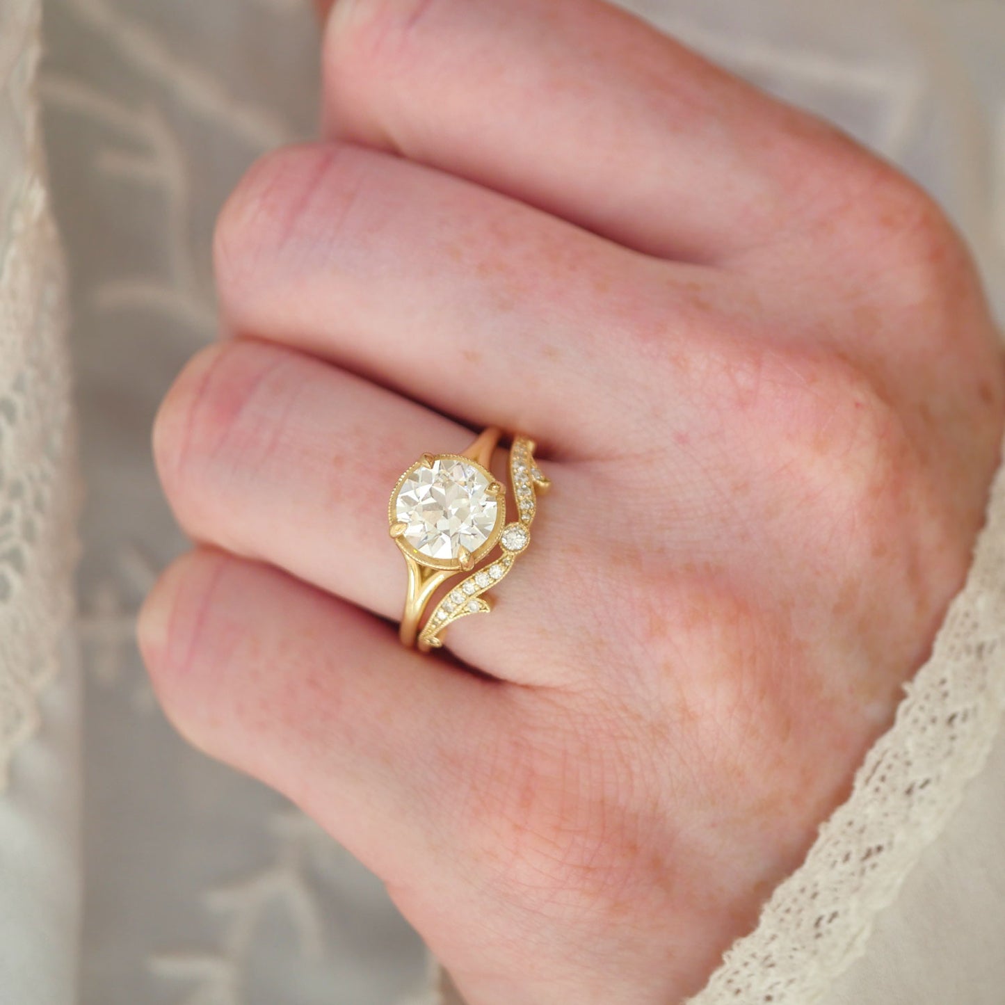 Edwardian Contour Round Diamond Band