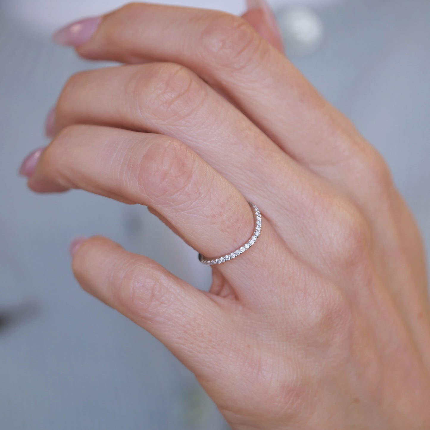 Round Pave Contour Band