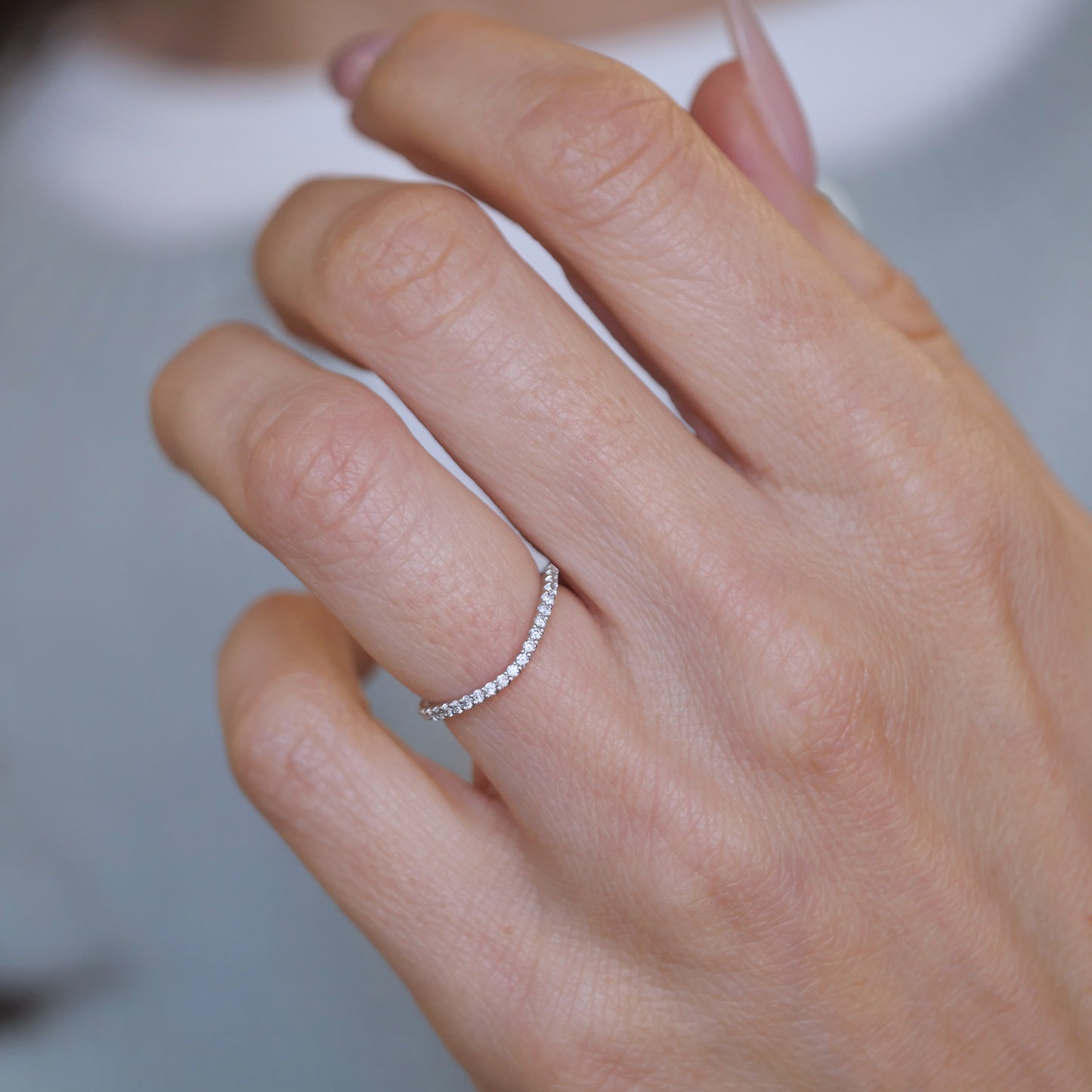 Round Pave Contour Band