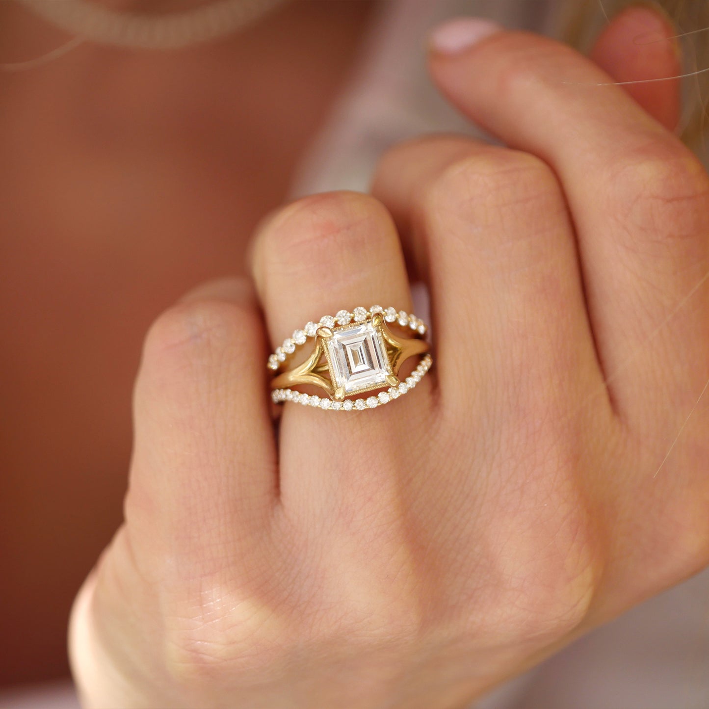 Round Pave Contour Band