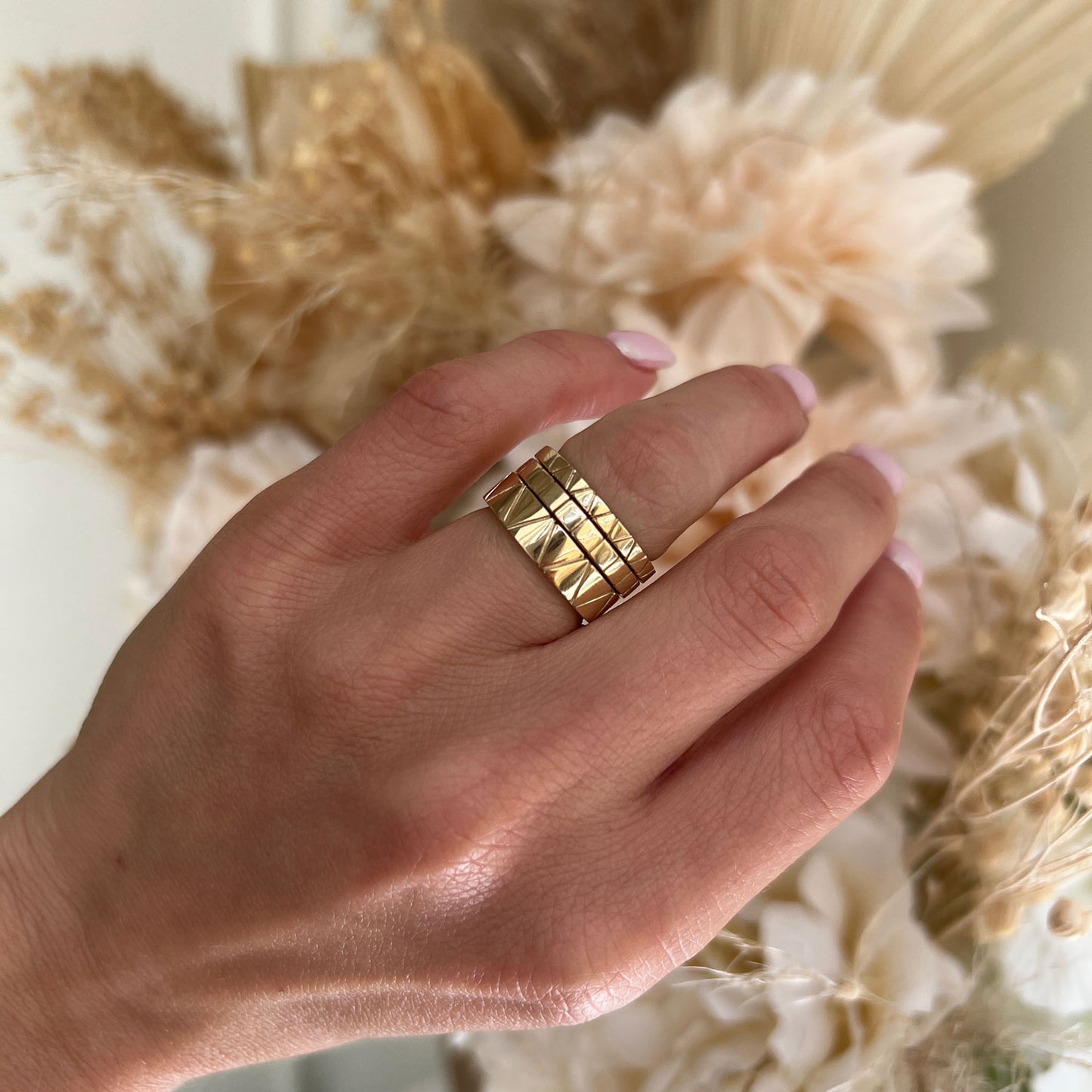 5mm Notched Triangle Ring