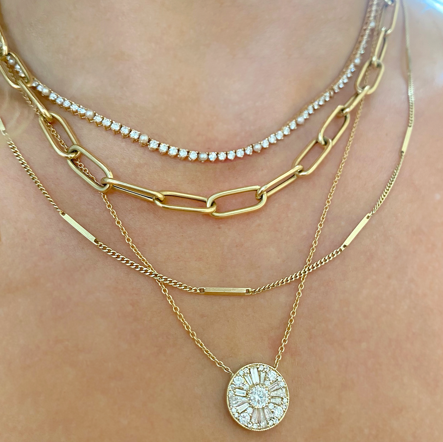 Round Shape Brilliant Cut Diamond Mosaic Pendant