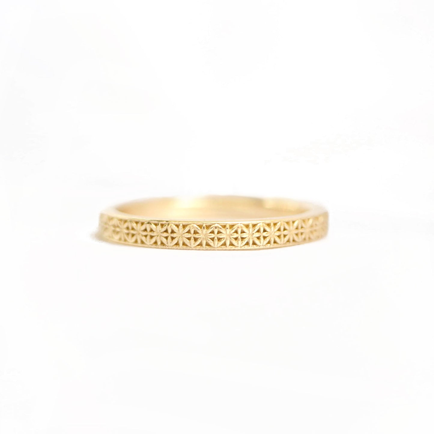 textured gold ring