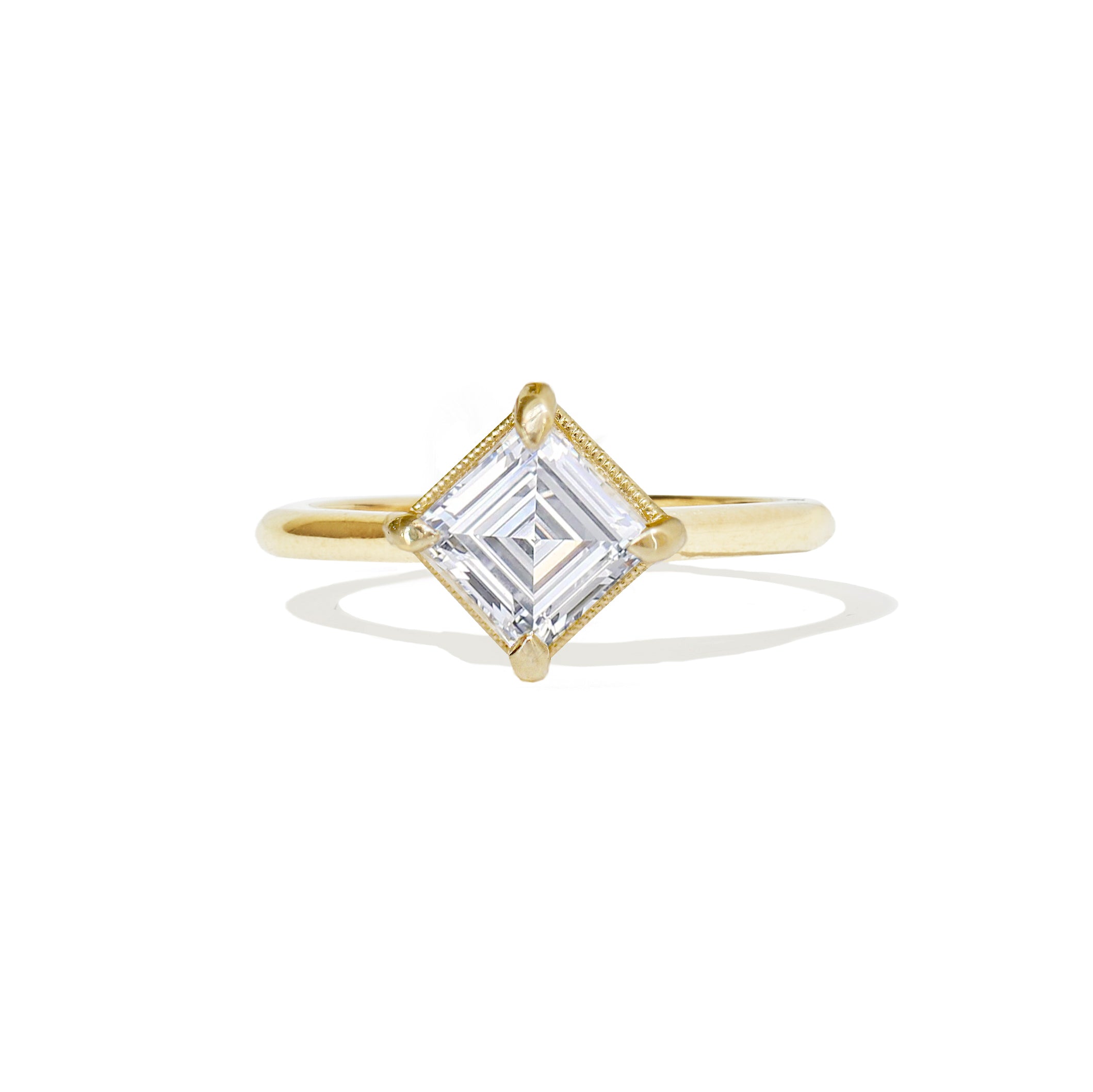 Carré Solitaire Diamond Ring