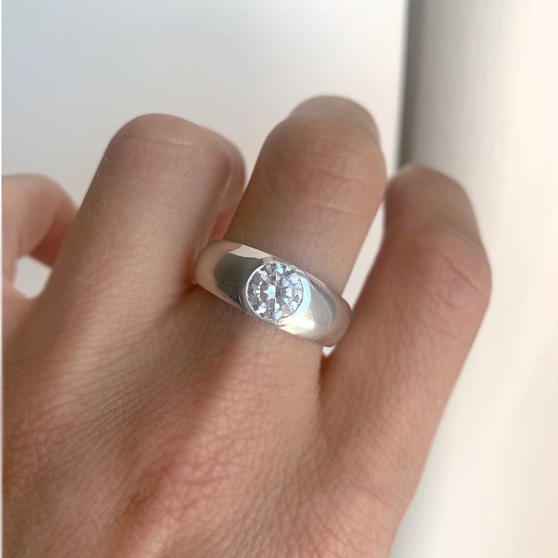Round Brilliant Diamond Signet Ring