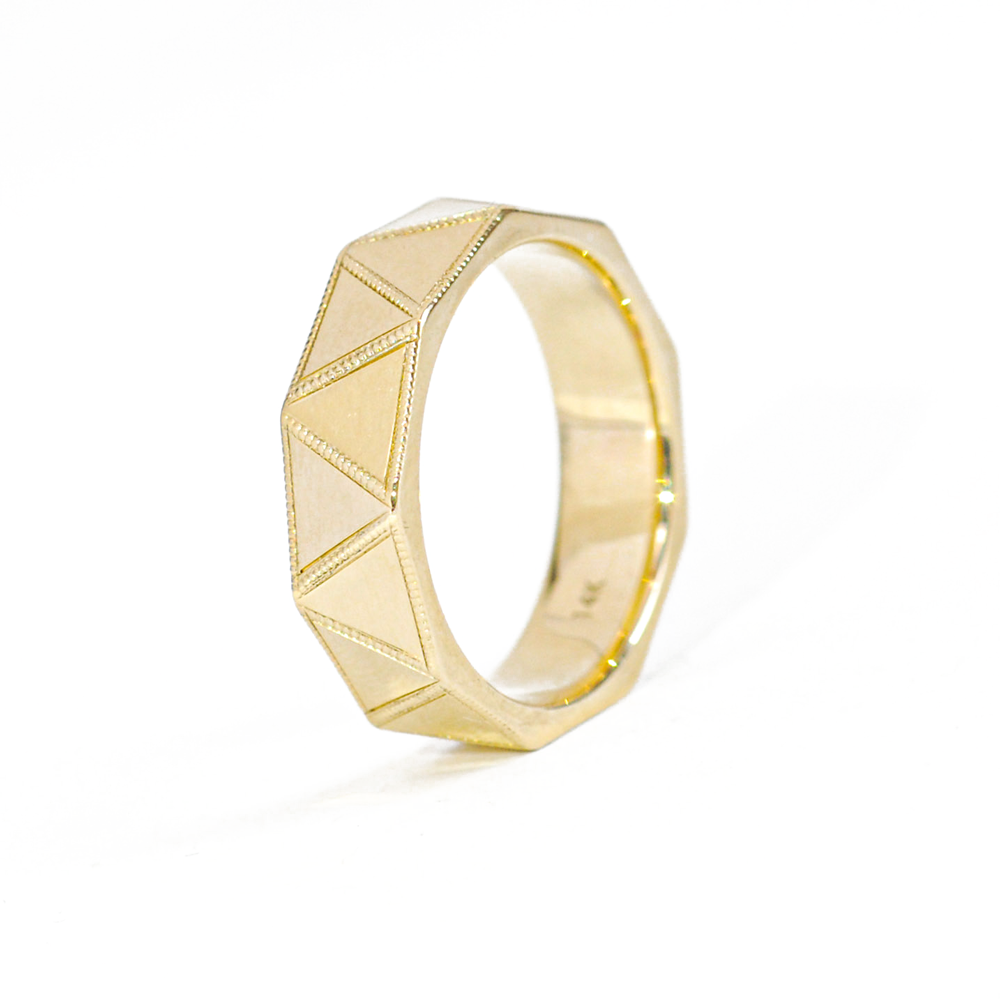 Faceted Triangle Ring